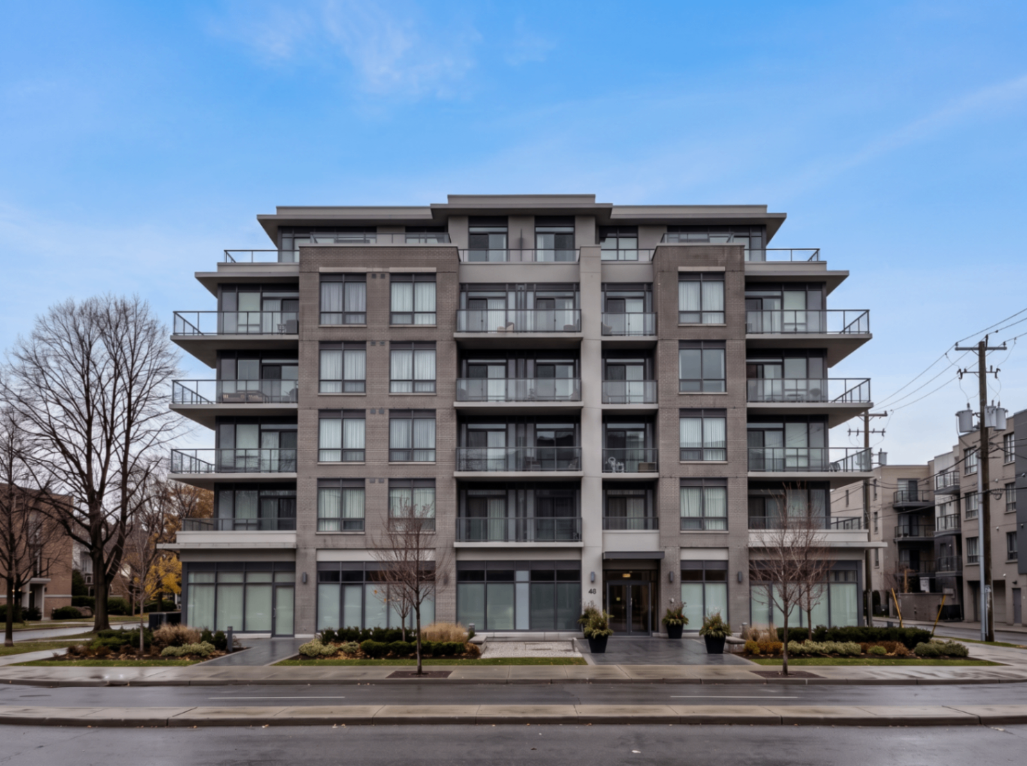 Remplacement de ciel — photo immobilière après transformation par le Studio Vizora